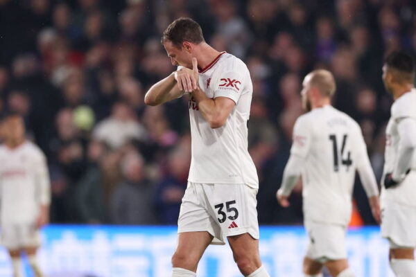 "It's been difficult to see": Jonny Evans opens up on Manchester United staff cuts - Man United News And Transfer News