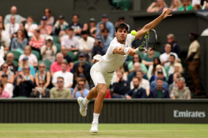 Wimbledon | Alcaraz claws his way into the QF