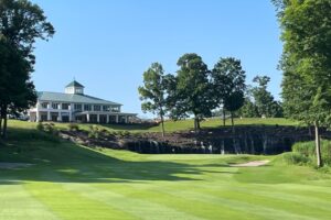 Experience world-class golf and the best of Southern Indiana at Sultan’s Run