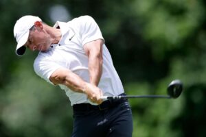 What drivers do the PGA Tour's 10 longest hitters use?