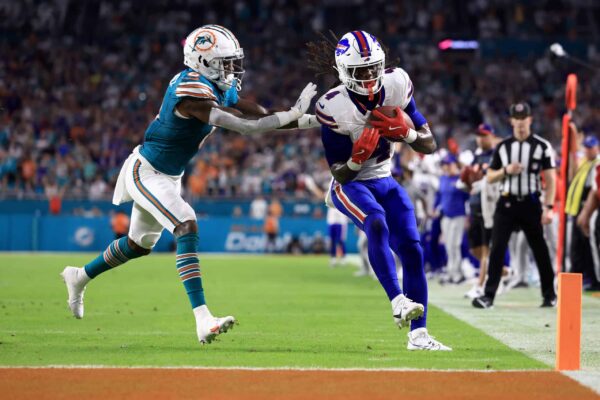 Record-Breaking Viewership for Bills-Dolphins Match-up Bills-Dolphins Game Sets 1 Major Viewing Record