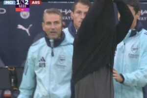 Video: Mikel Arteta's wild reaction says it all after Leandro Trossard red