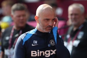 Chelsea FC advised to change striker transfer plans
