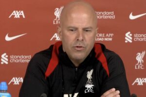 (Video) Arne Slot praises Liverpool star's adaptability and admits he's playing in new role
