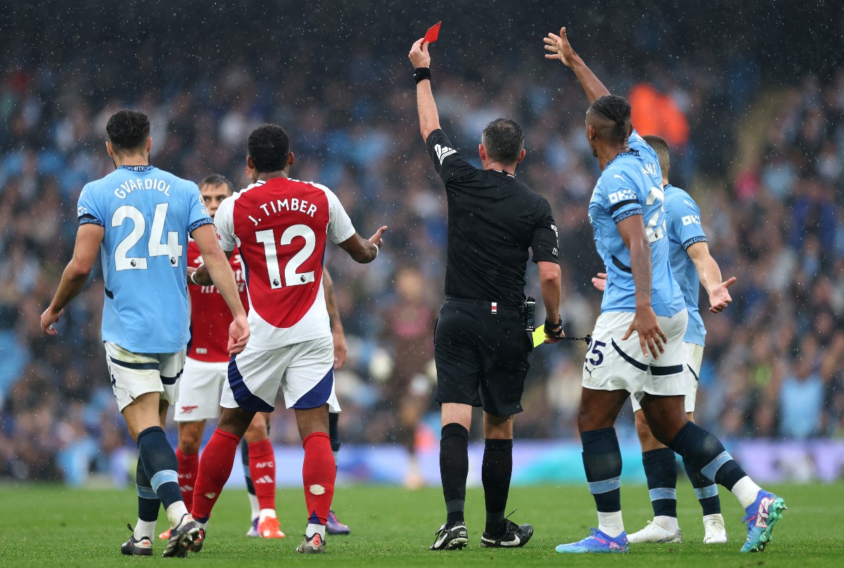 Michael Oliver torn to shreds by Arsenal fans after yet another red card gift to Manchester City