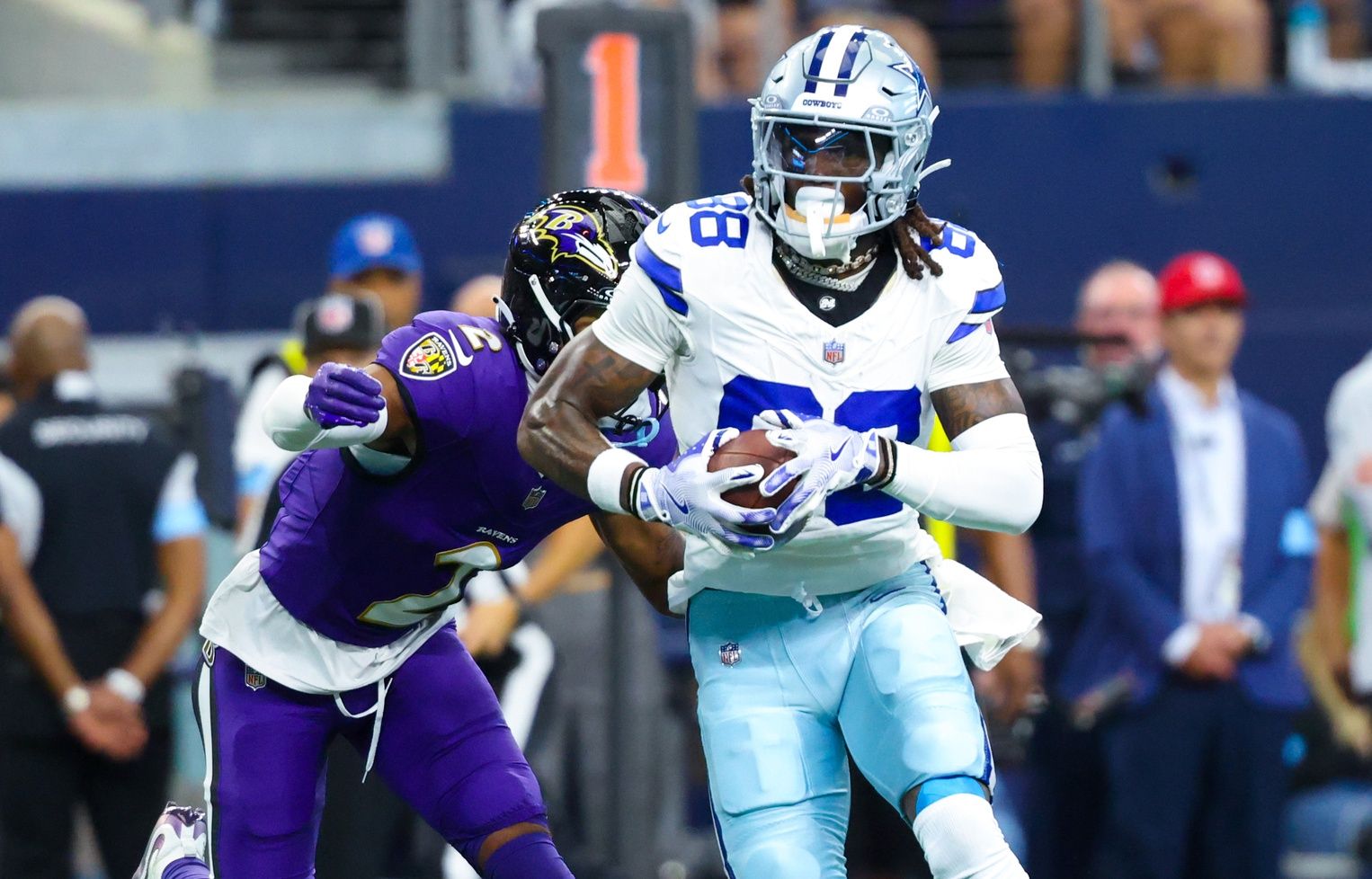 CeeDee Lamb Apologizes for Sideline Blowup with Dak Prescott – ‘I Failed Myself’