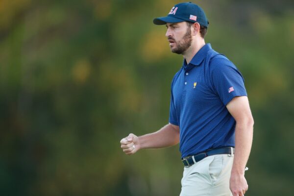 Sunday singles matches, scores, tee times