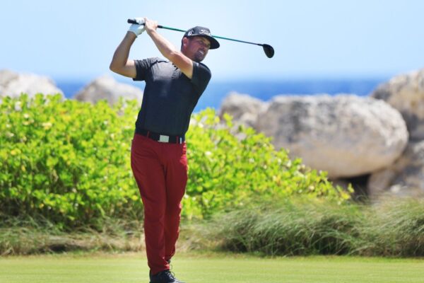 Eric Axley makes albatross in Monday qualifying