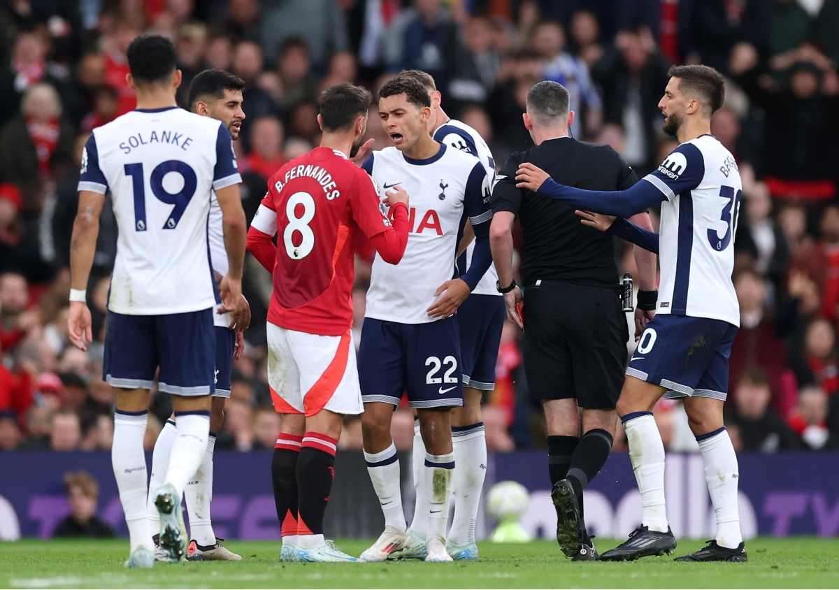"It’s petty" - Jamie Redknapp speaks out on controversial Bruno red card