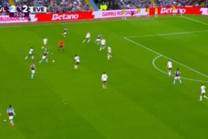 Jhon Duran has already scored one of the goals of the season