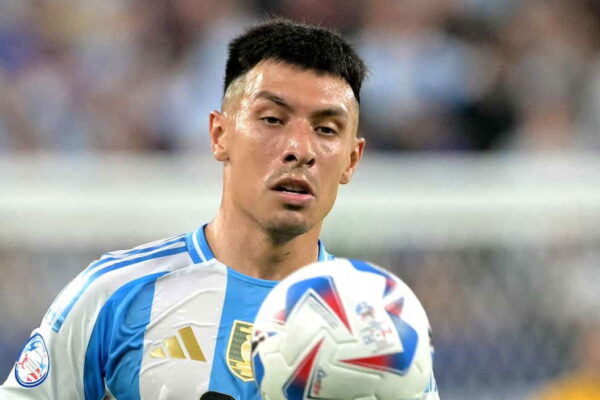Lisandro Martinez puts in strong performance at left-back despite Argentina's loss to Colombia - Man United News And Transfer News