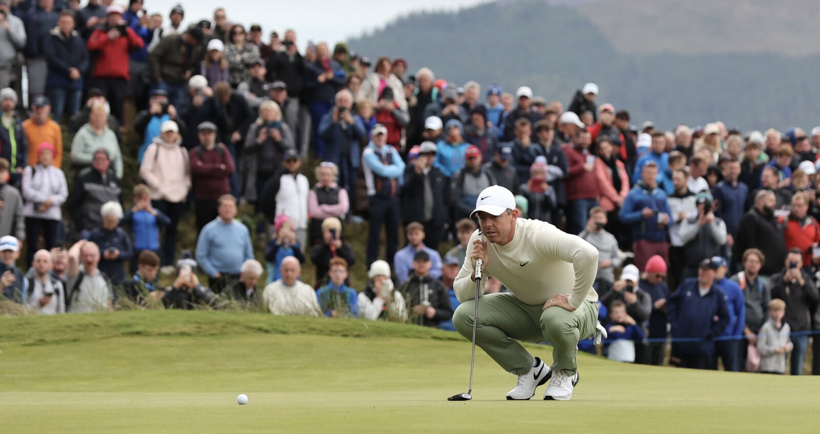 McIlroy leads at Irish Open - Golf News