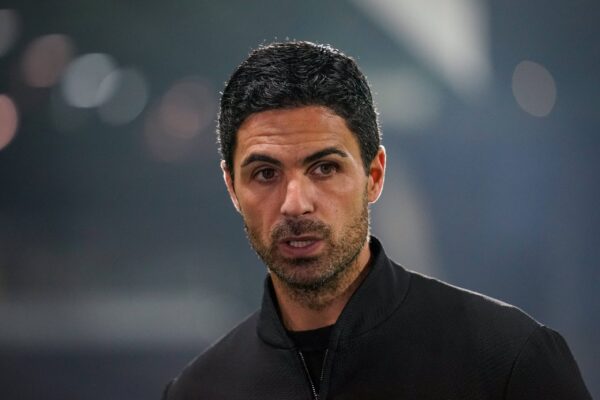 Arsenal manager Mikel Arteta looking on