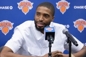 Mikal Bridges Becomes Eligible for Two-Year, $72.5M Contract Extension with New York Knicks on Oct. 1