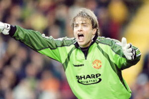 Paul Scholes labels "unprofessional" Mark Bosnich as Manchester United's worst signing - Man United News And Transfer News