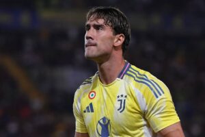 Ruud van Nistelrooy has recommended Man United to go after Dusan Vlahovic in January - Man United News And Transfer News