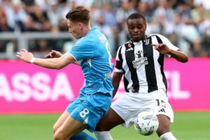 Italian media heap praise on Scott McTominay's performance in full debut for SSC Napoli - Man United News And Transfer News