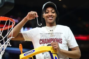 South Carolina Forward Ashlyn Watkins Arrested on Charges of Assault and Battery, Kidnapping