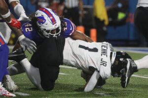 Travis Etienne Jr. Injury Update: Jaguars Running Back Exits Texans Matchup