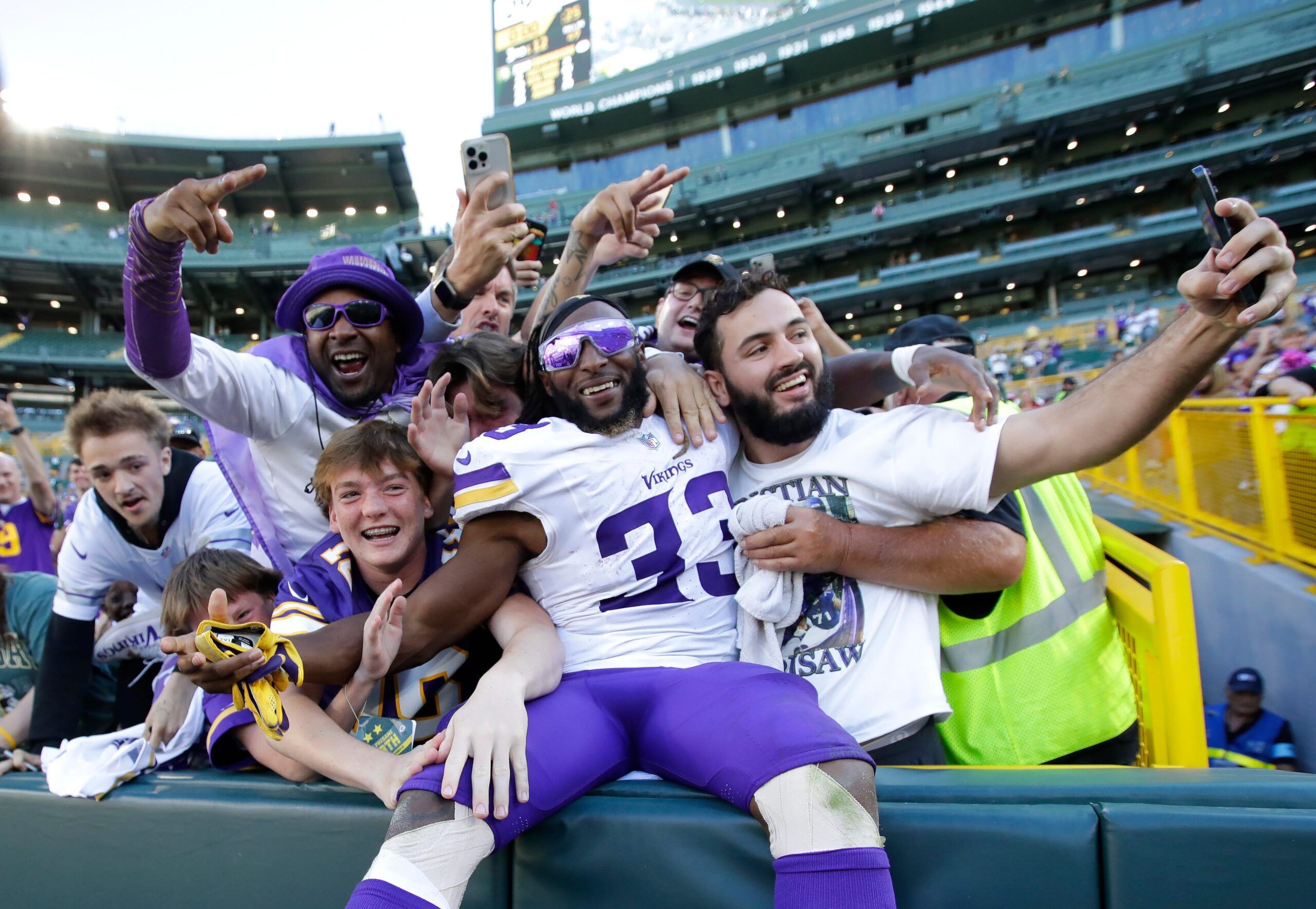 What does the NFL playoff picture look like after Week 4? Here's how the postseason would shake out if the season ended today.
