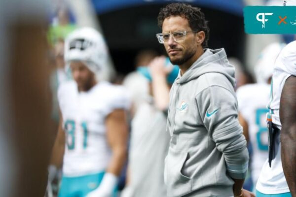 Mike McDaniel's Miami Dolphins road offense looked familiar in Sunday's loss to the Seattle Seahawks: confused, slow, and ill-prepared.