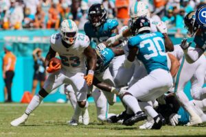 Should You Start De'Von Achane, Jaylen Wright, or Jeff Wilson Jr. in Fantasy Football Week 2?