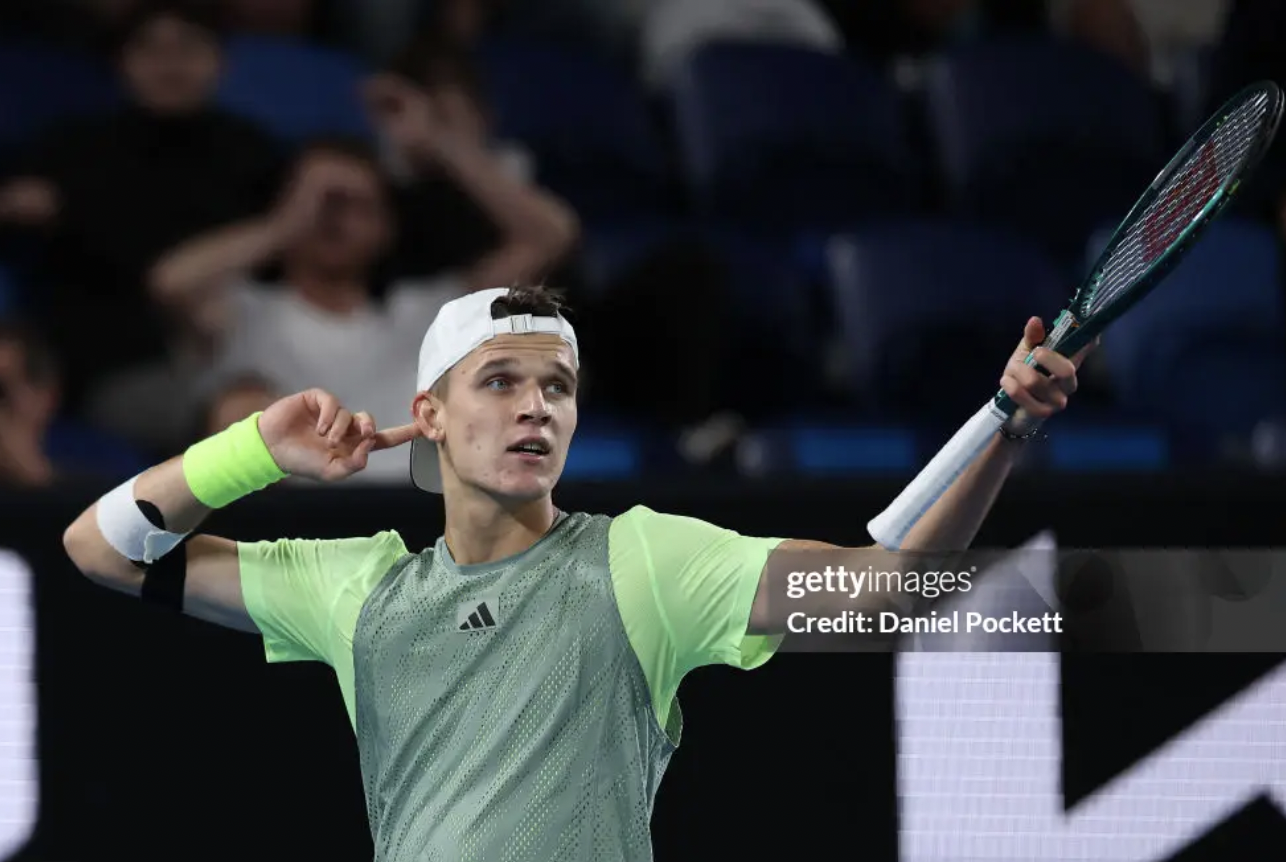 Mensik gets shot at Djokovic after going 4-0 in last four vs top 10
