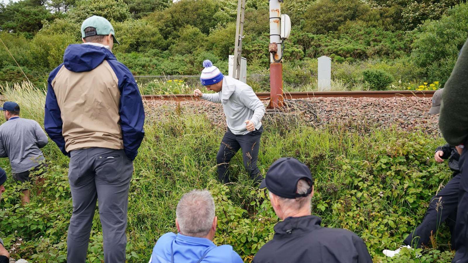 WATCH: What do I do when I hit the ball out of bounds or lose a ball? Golf rules explained