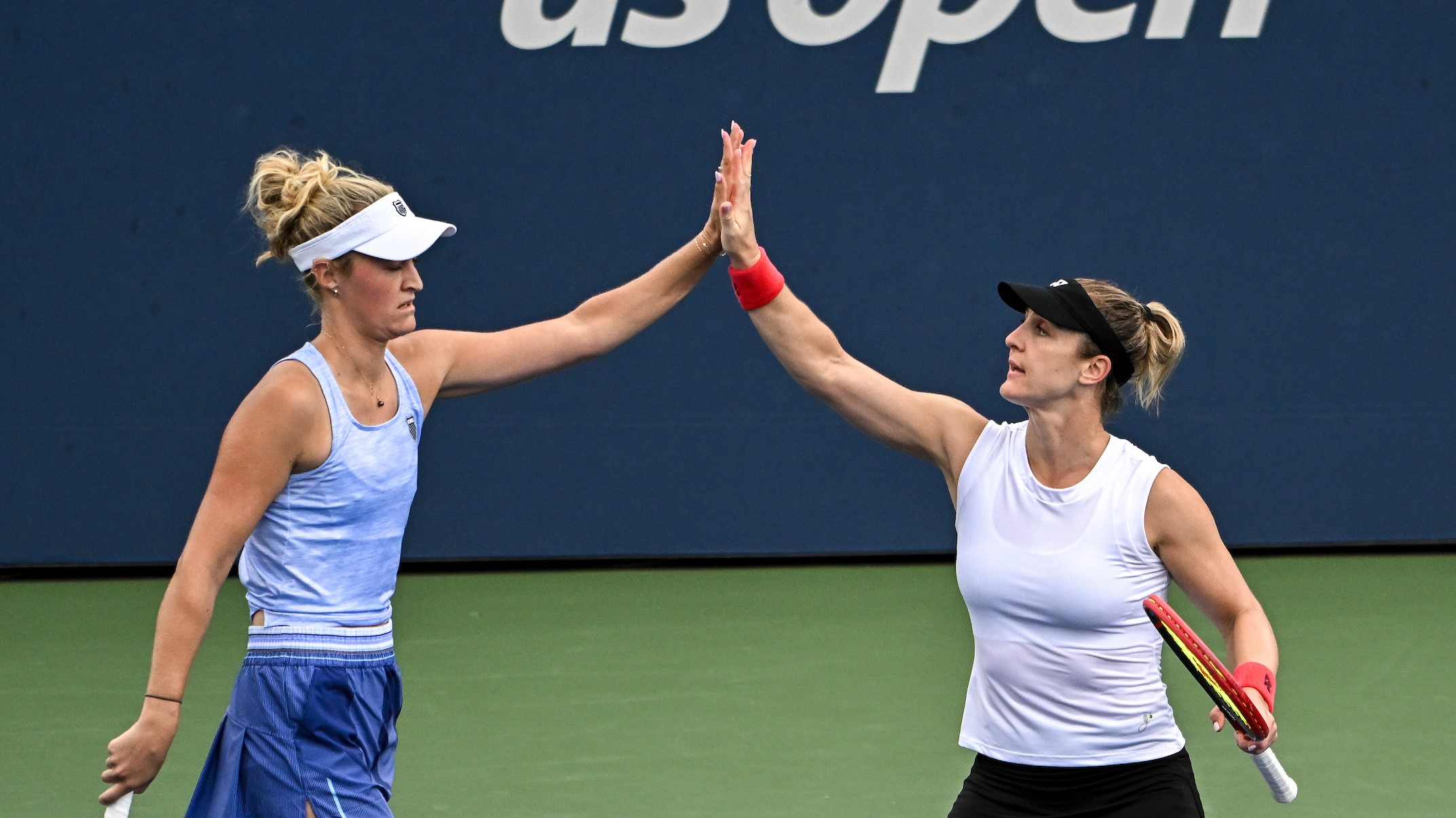 Monday Digest: Dabrowski and Routliffe Qualify for WTA Finals