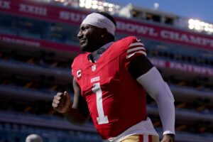 San Francisco 49ers wide receiver Deebo Samuel Sr. (1) jogs towards the locker room before the start of the game against the Kansas City Chiefs at Levi's Stadium.