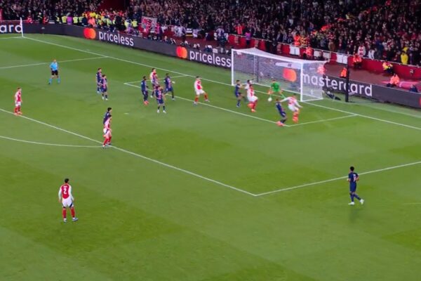 Gianluigi Donnarumma error leads to Arsenal doubling lead vs PSG
