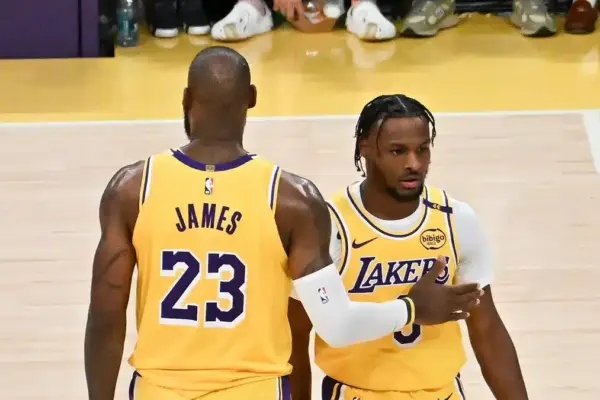 lebron-bronny.jpg