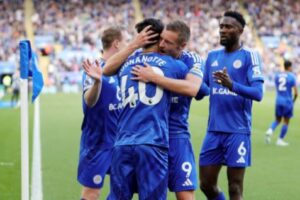 Leicester City warned they will struggle to sell striker despite fine form