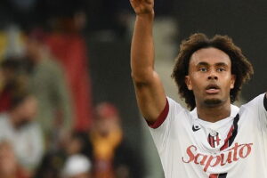 Joshua Zirkzee: Manchester United striker's coach compares him to Eric Cantona - Man United News And Transfer News