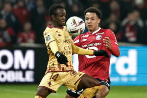 Manchester United plotting 2025 summer move for Lille star Tiago Santos - Man United News And Transfer News