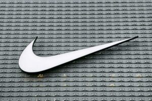 Nike apparel sales-SportsLens.com