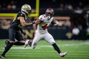 Rachaad White, Bucky Irving, Sean Tucker Fantasy Start Em Sit Em: Who Should You Start In Messy Backfield?