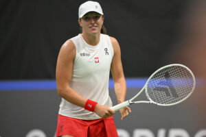 London | Swiatek opts to play for Poland in BJK Cup Finals, but Osaka ends her season