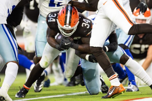 Week 5 Start/Sit Recommendations for Top Fantasy Football Running Backs: Jerome Ford, Travis Etienne Jr., Austin Ekeler, Antonio Gibson, and More Sep 8, 2024; Cleveland, Ohio, USA; Cleveland Browns running back Jerome Ford (34) pushes into the end zone for a touchdown against the Dallas Cowboys during the fourth quarter at Huntington Bank Field. Mandatory Credit: Scott Galvin-Imagn Images