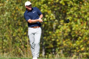 Zach Bauchou moves into top 30