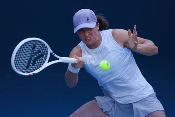 Beijing: Swiatek, Navarro, and Noskova Advance to Last 16 Following Opponent Retirements