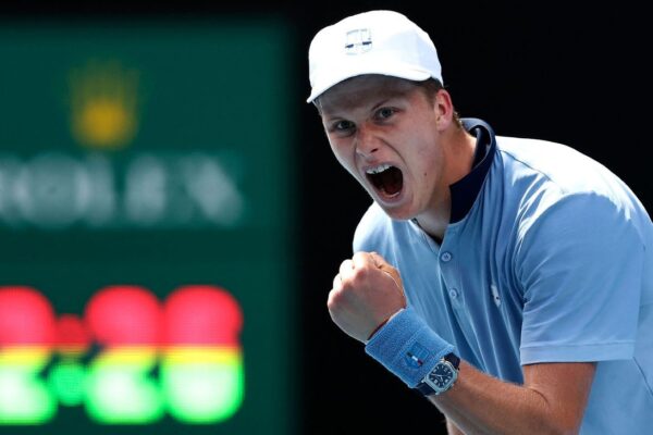 Brooksby Advances in Shanghai Following Strong Performance in Tokyo