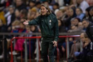 Chelsea Told to Stamp Out Paris FC's Hopes in Crucial Showdownn