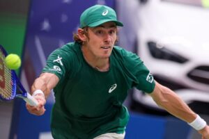 De Minaur Advances to Shanghai Quarterfinals with Milestone 50th Victory