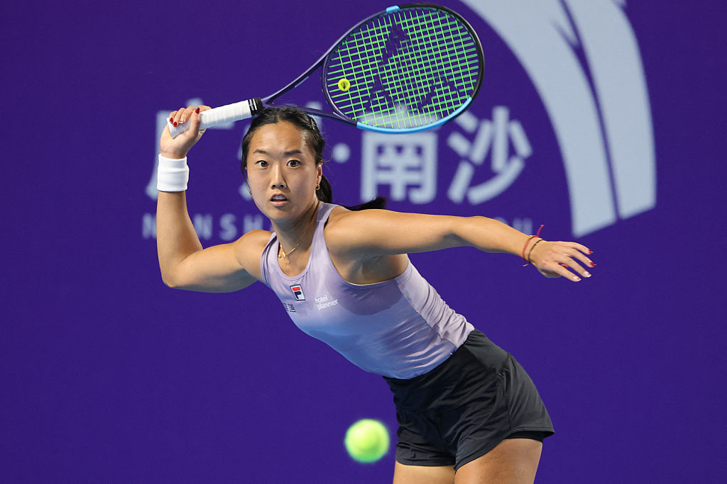 Guangzhou: Li Powers Through to the Semi-Finals