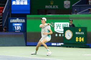 Players Struggle Under Extreme Conditions at Rolex Shanghai Masters