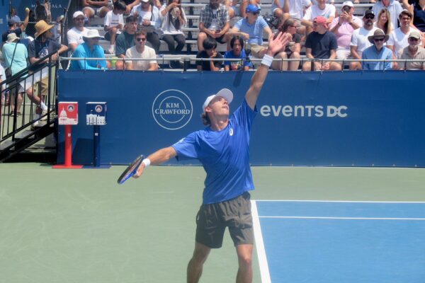 Shanghai Showdown: Insights, Predictions, and Picks for De Minaur vs. Medvedev