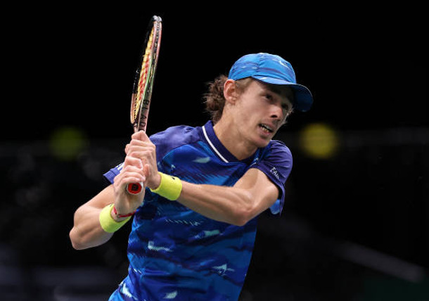 Shanghai Tennis: De Minaur and Auger-Aliassime Fall Short in Quarterfinals Amidst Race for Turin Finals