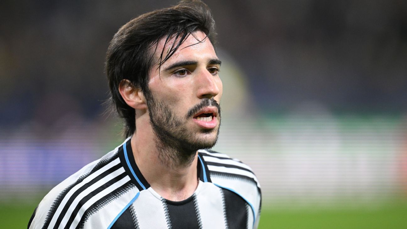Transfer Buzz: AC Milan Sets Sights on a Potential Reunion with Tonali!n
