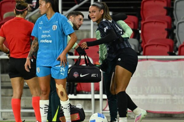 USWNT Star Rodman Faces MCL Sprain: Recovery Timeline Still Uncertainn